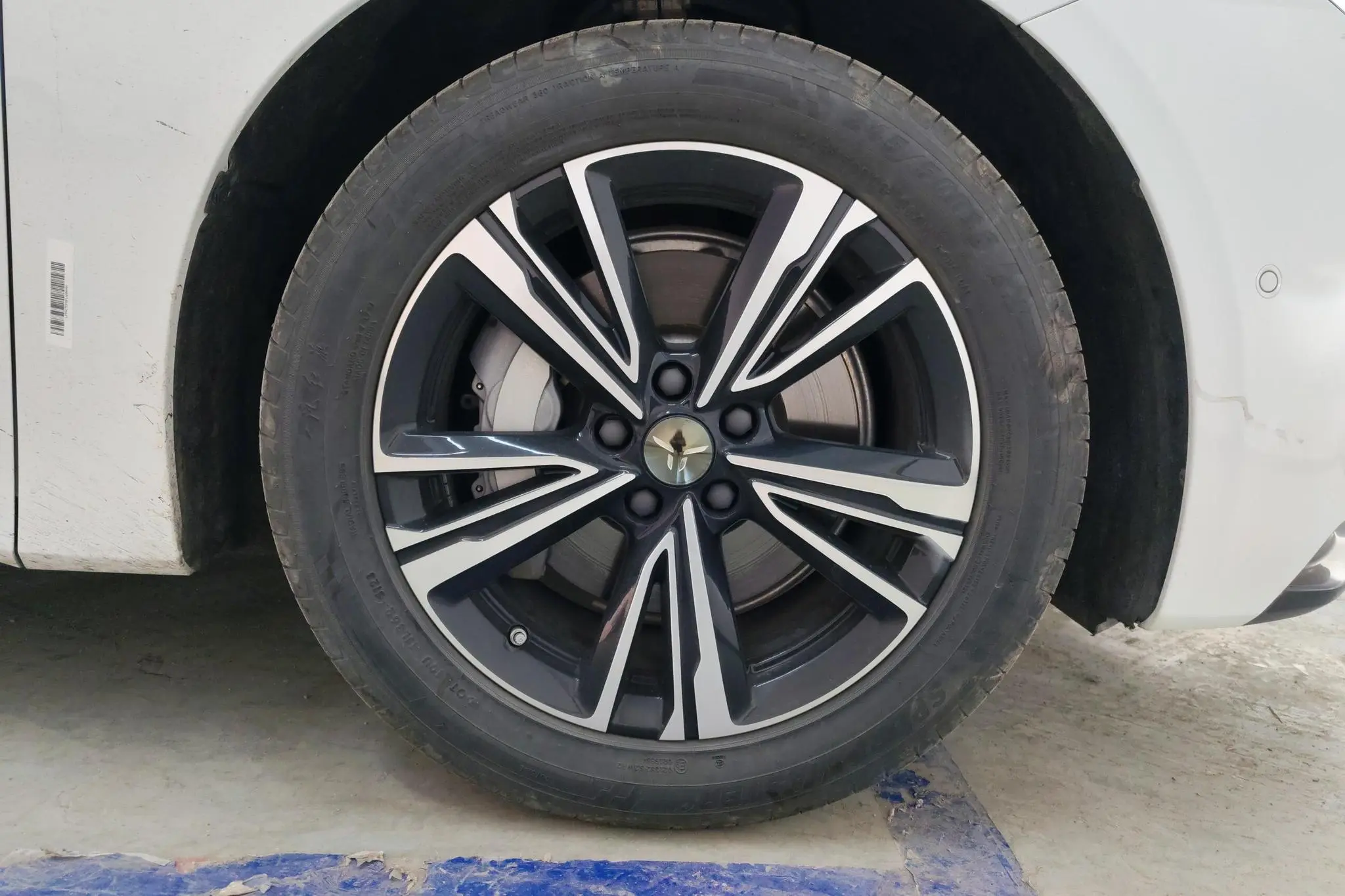 Hongqi Hongqi EH7 820 Pro