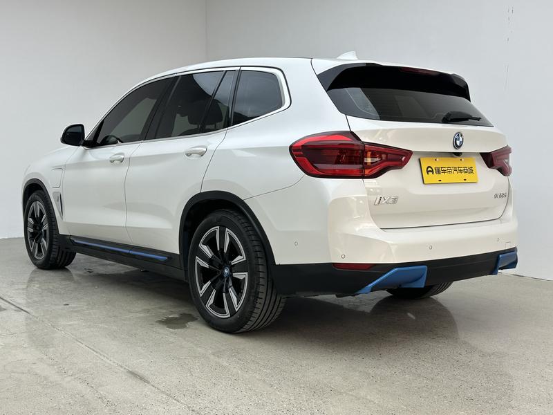 BMW BMW iX3 2021
