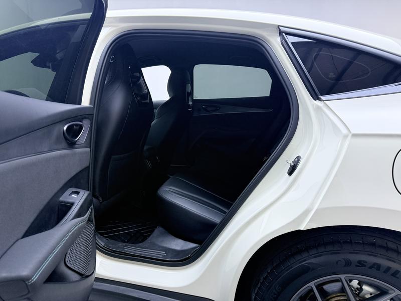 BYD Seal 06DM 2025
