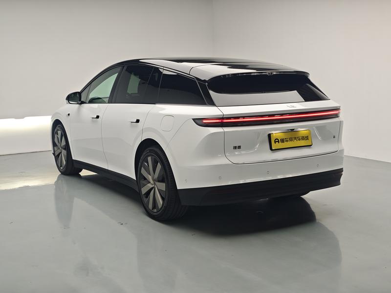 Li Auto Ideal i6 2025