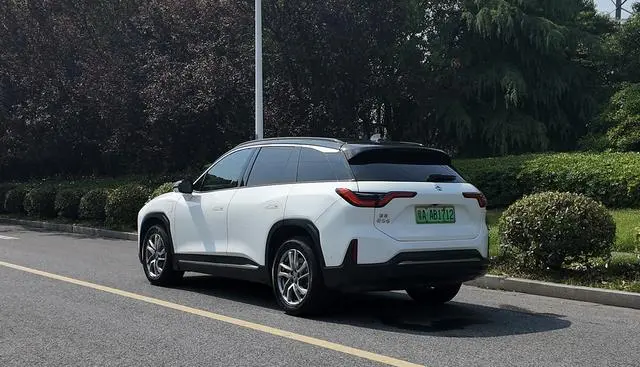 NIO NIO ES6 420KM sports version
