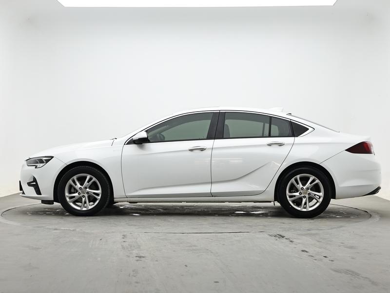Buick Regal 2021