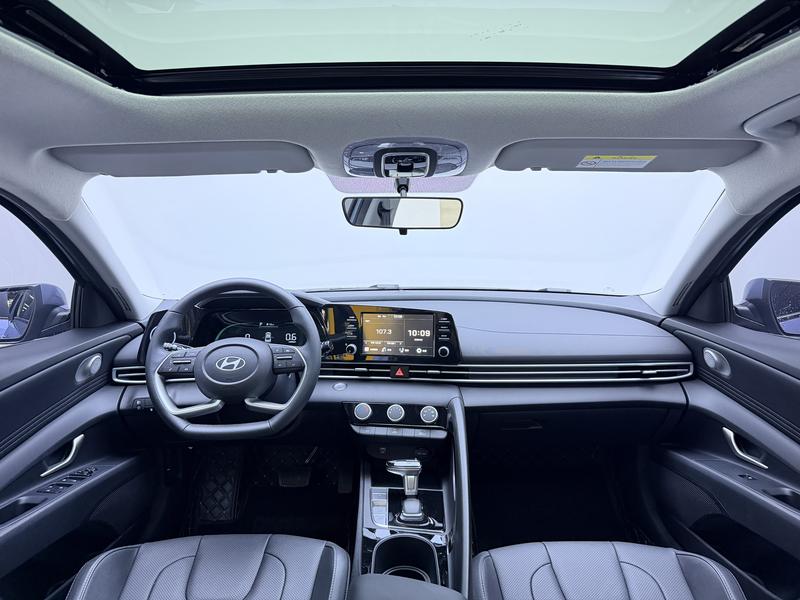 Hyundai Elantra 2023