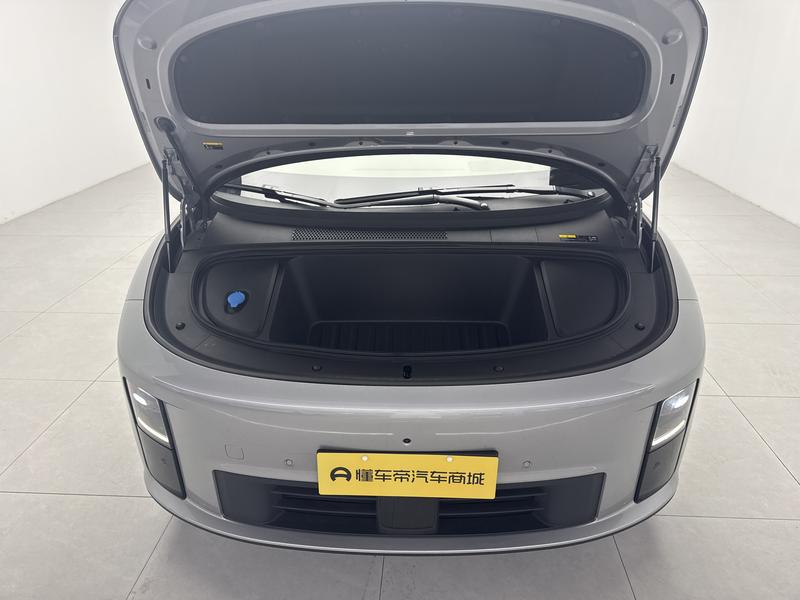 Li Auto Ideal i6 2025