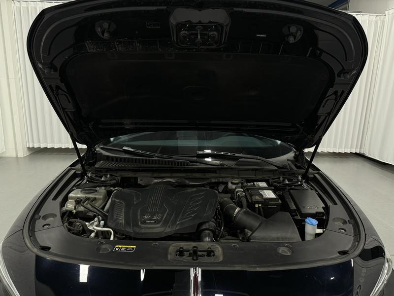 Hongqi Red Flag H5 2025