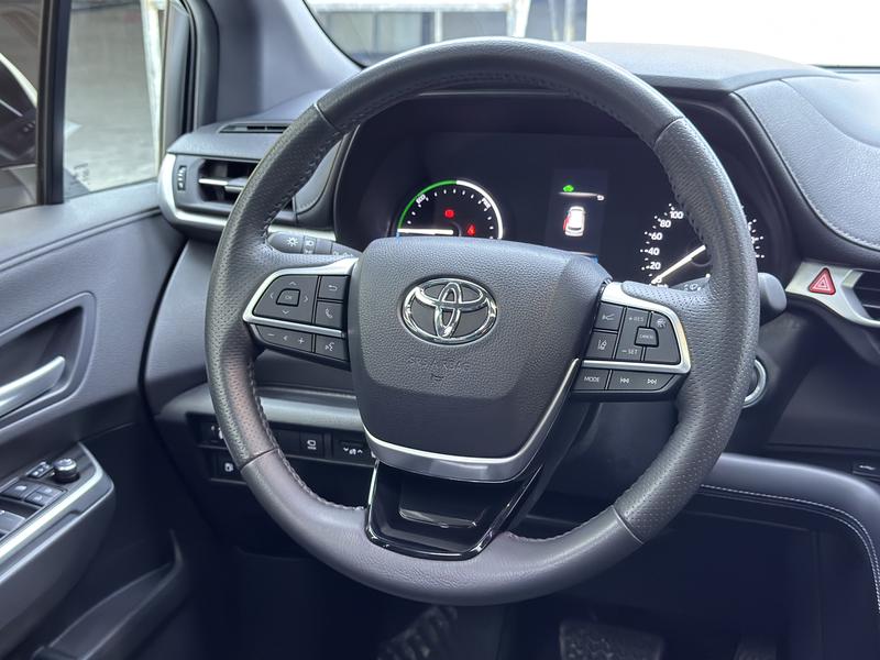 Toyota Sienna 2024