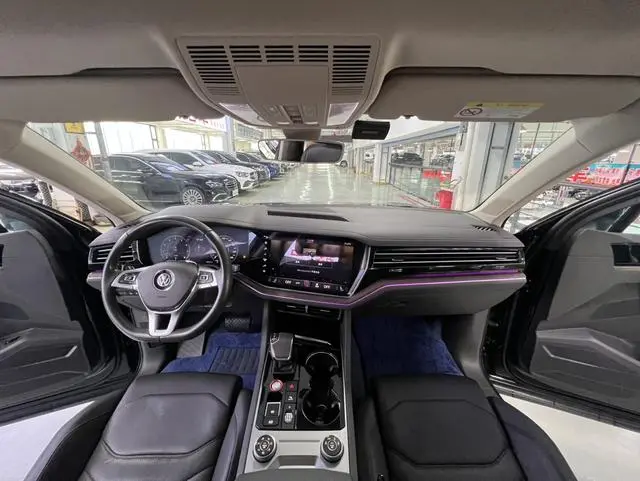 Volkswagen Touareg 3.0 TSI Sharp Edition