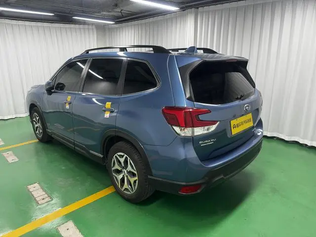 Subaru FORESTER Forester 2.0i Deluxe Edition EyeSight