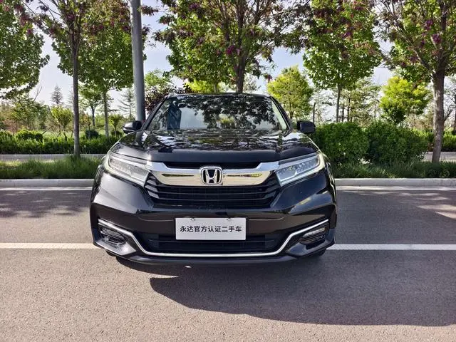 Honda Crown Road 240 TURBO CVT Smart Edition