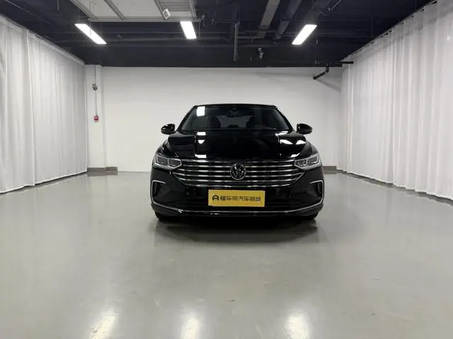 Volkswagen Lavida Facelift 1.5L automatic five million version