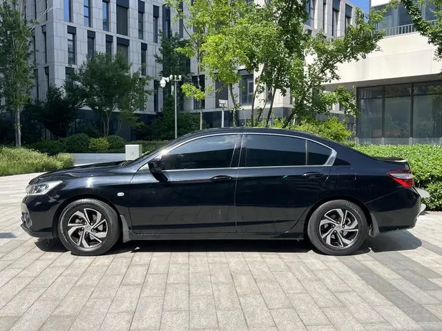Honda Accord 2.0L Comfort Version