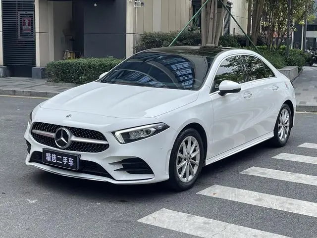 Mercedes-Benz Mercedes-Benz A-class A 200 L sports sedan dynamic Version