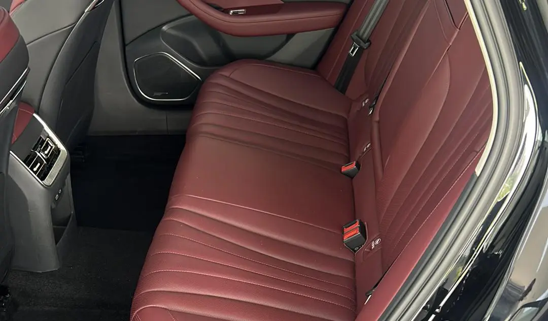 Hongqi Hongqi H5 1.5T DCT Zhilian Flag Rhyme Version