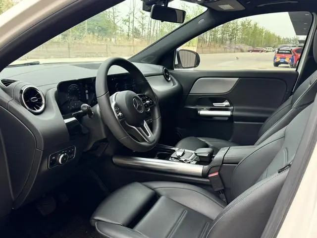 Mercedes-Benz Mercedes-Benz GLA GLA 180