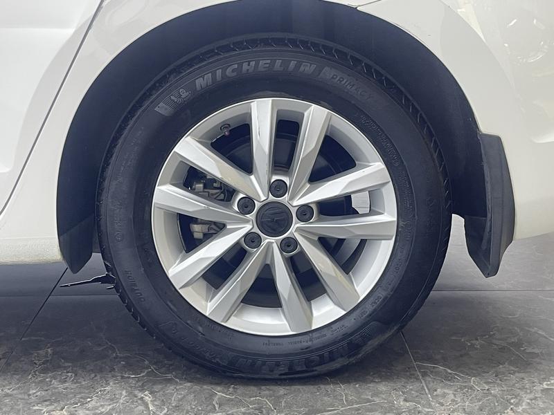 Volkswagen Touran L 2016