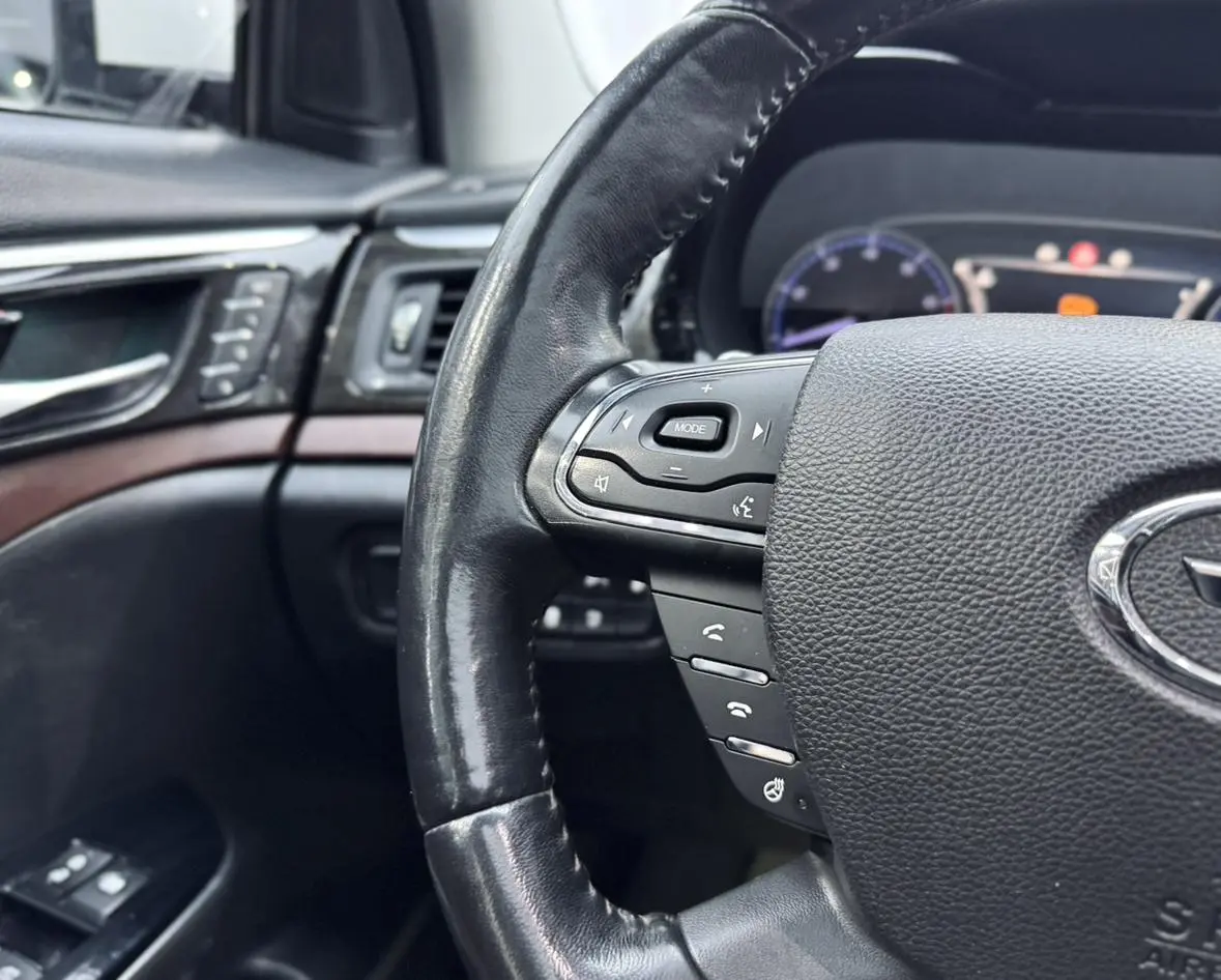 GAC Trumpchi GS8 320T two-wheel drive luxury Zhilian Edition 7 seats