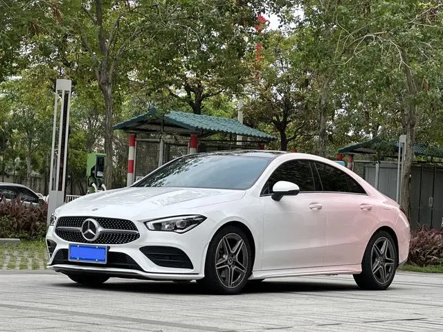 Mercedes-Benz Mercedes-Benz CLA CLA 200 four-door coupe