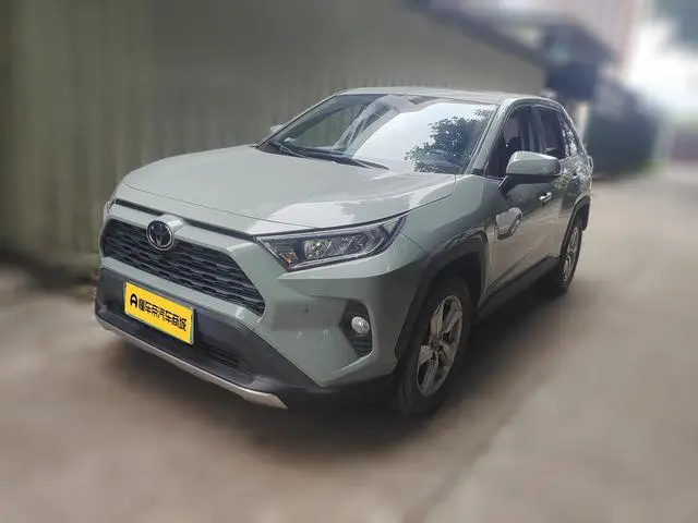 TOYOTA RAV4 Rongfang 2.0L CVT two-wheel drive fashion version