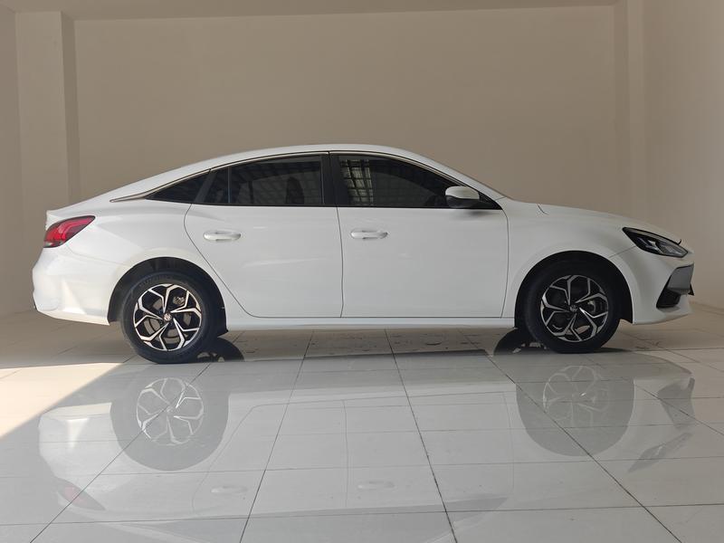MG MG5 2023