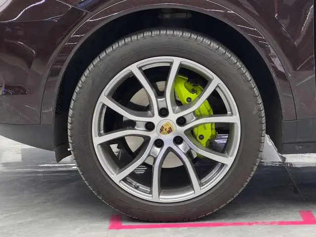 Porsche Cayenne E-Hybrid Cayenne E-Hybrid 2.0T Platinum Edition