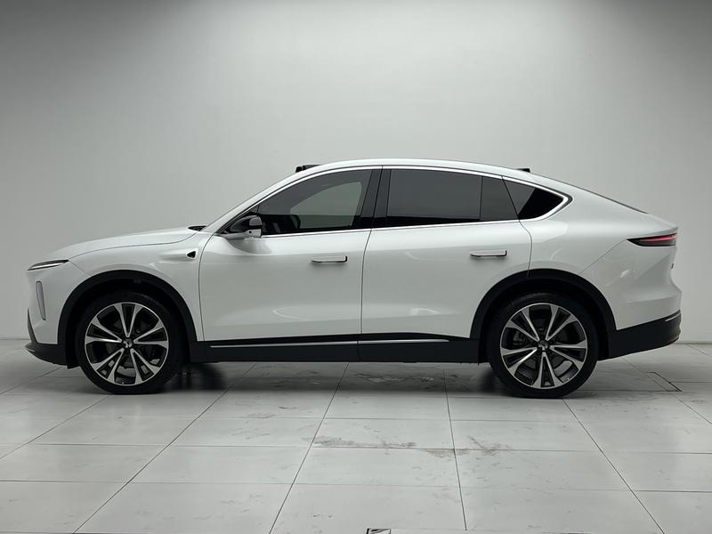 NIO NIO EC7 2024