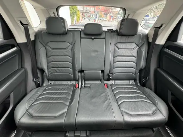 Volkswagen Touareg 3.0 TSI Ruixiang Edition Yao Black Sports Suit