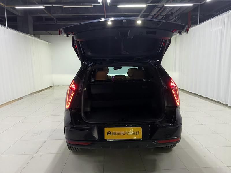 Geely Boyue L 2025