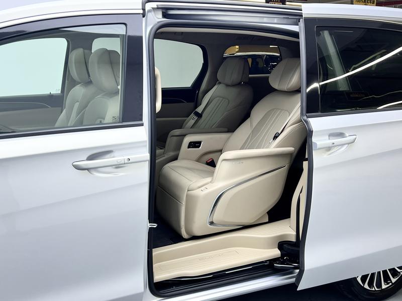 Buick Buick GL8 PHEV 2025