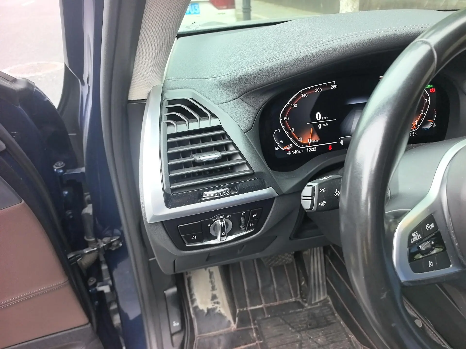 BMW BMW X3 xDrive28i M sports suit