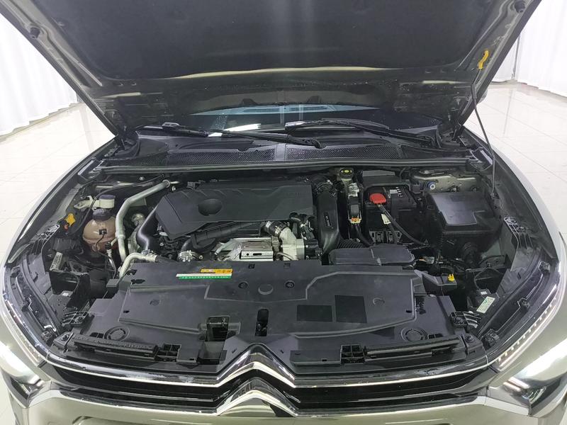 Citroen Versailles C5 X 2021