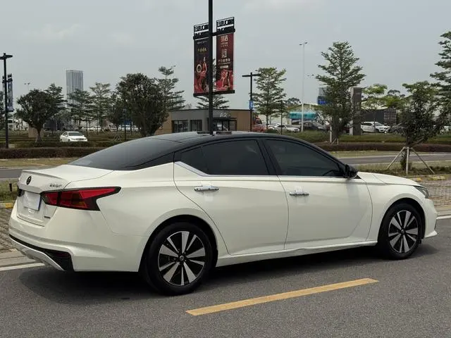 Nissan Teana 2.0 L XL Comfort Edition