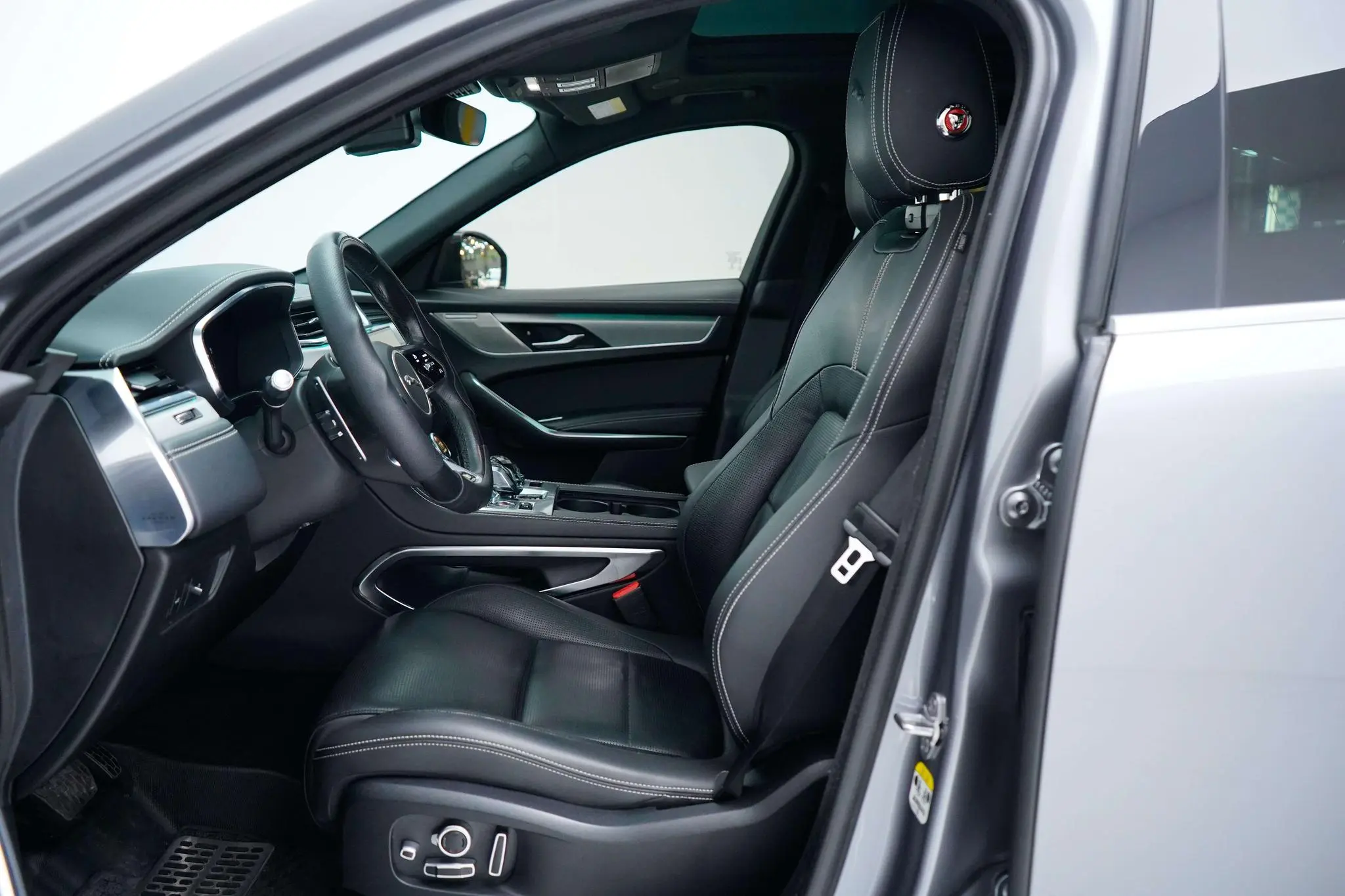 Jaguar Jaguar F-PACE 250PS R-Dynamic SE