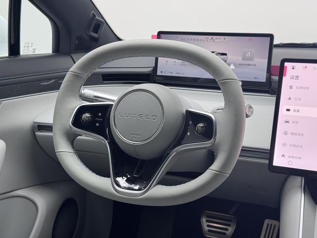 Luxeed Zhijie S7 2024