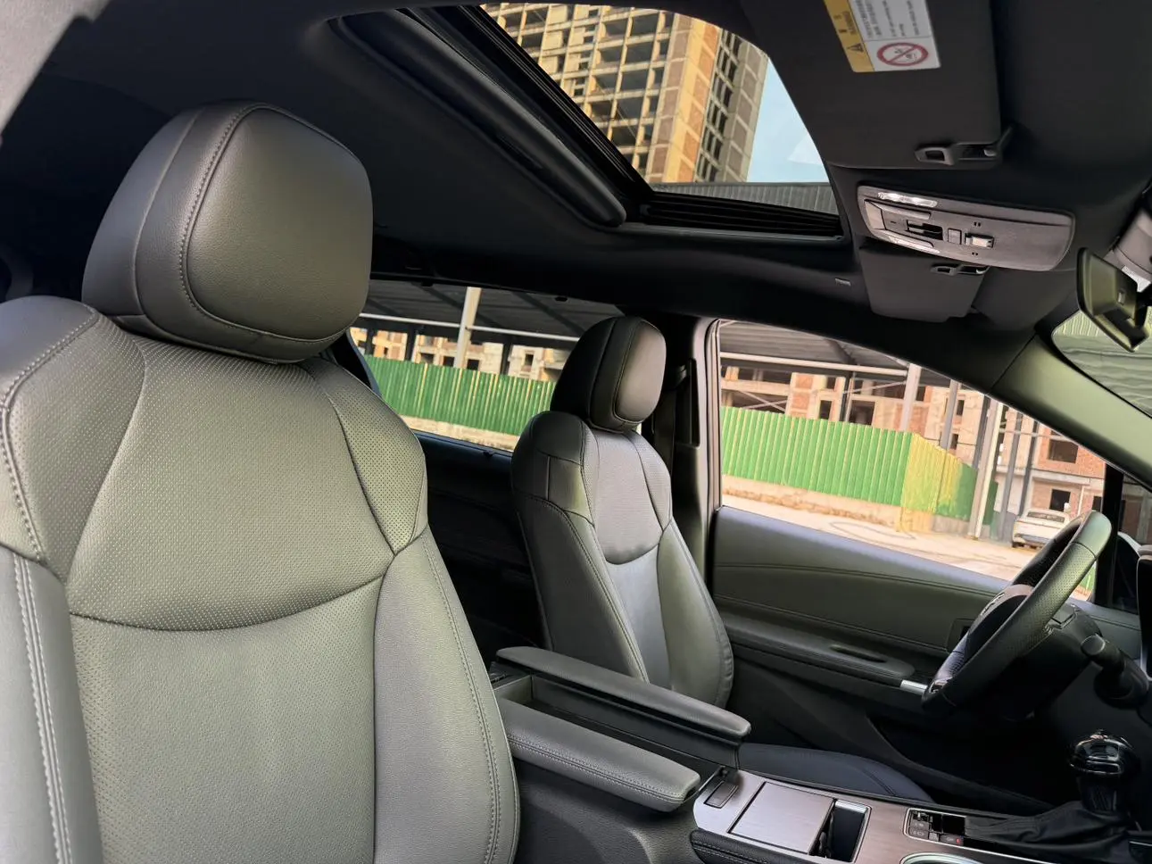 TOYOTA Saina Dual engine 2.5L Premium Edition