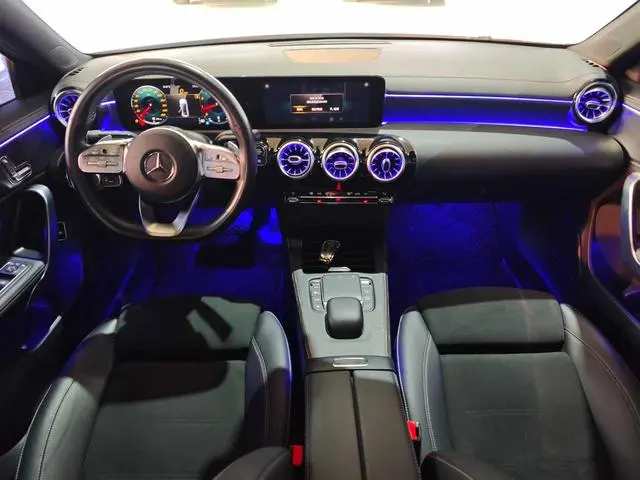 Mercedes-Benz Mercedes-Benz A-class A 200 L sports sedan fashion Version