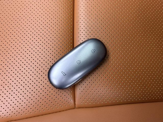 Li Auto Ideal L9 2025
