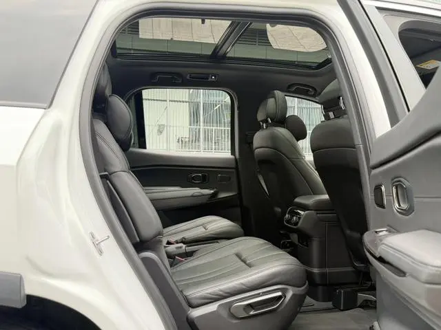 NIO NIO ES8 580KM base version six seats