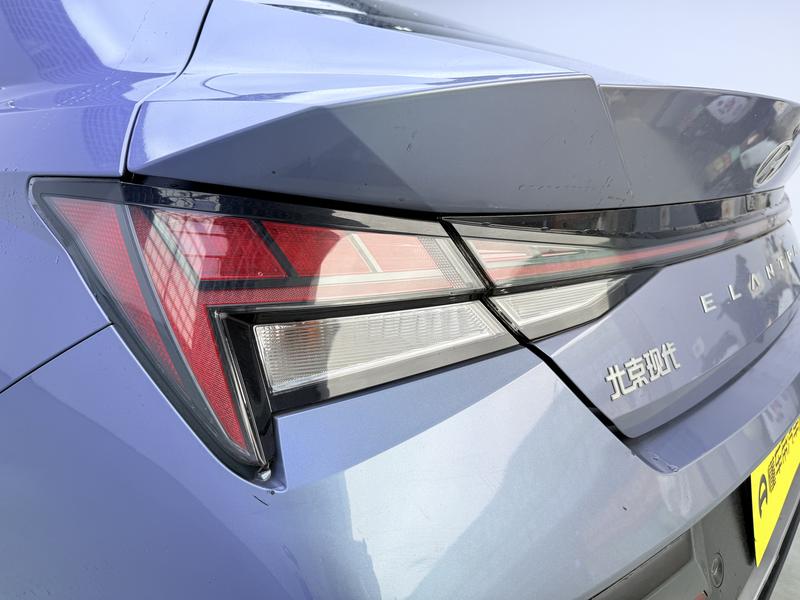 Hyundai Elantra 2023