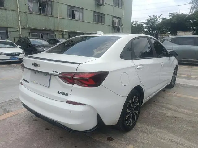 Chevrolet Cruze RS 330T Automatic Fun Version