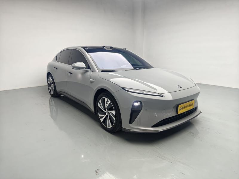 NIO NIO ET5 2024