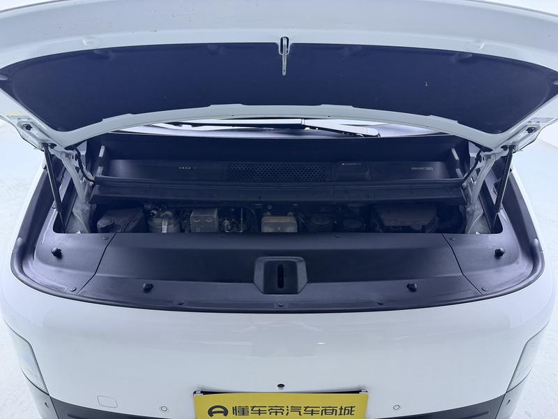 Li Auto Ideal MEGA 2025