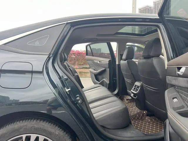 Dongfeng Fengshen Yi Hyun MAX 1.5T Super Burning Cool Dad Version