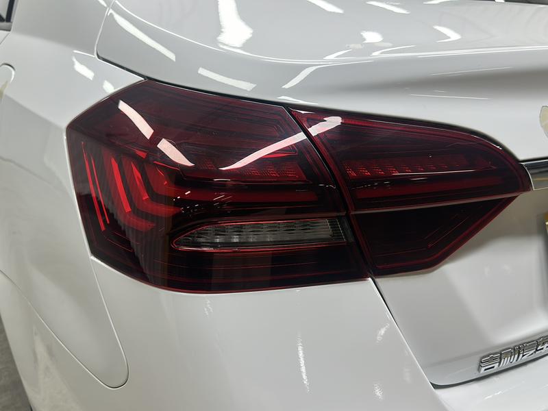 Geely Emgrand 2021