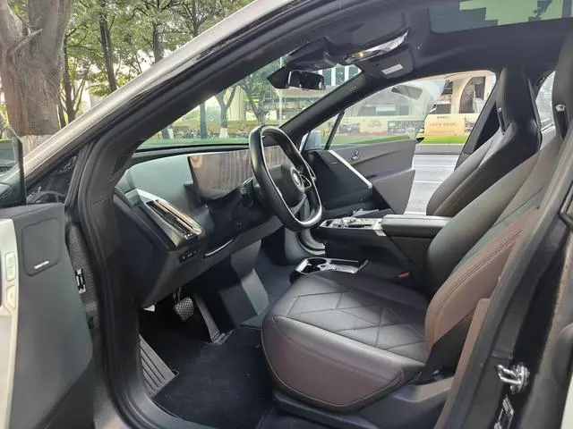 BMW BMW iX xDrive40