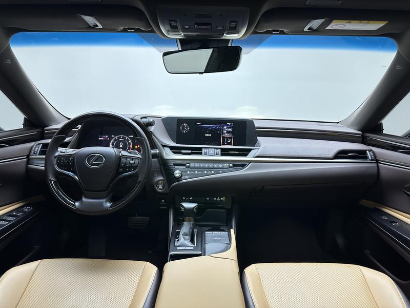 Lexus Lexus ES 2020
