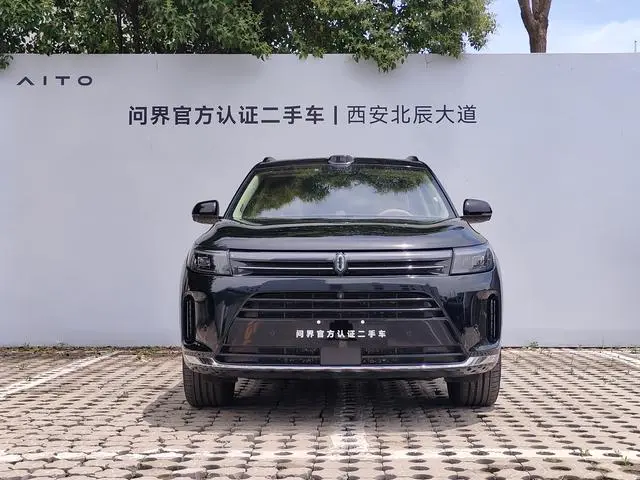 AITO Ask the world M7 Max six-seater four-wheel drive smart driving version