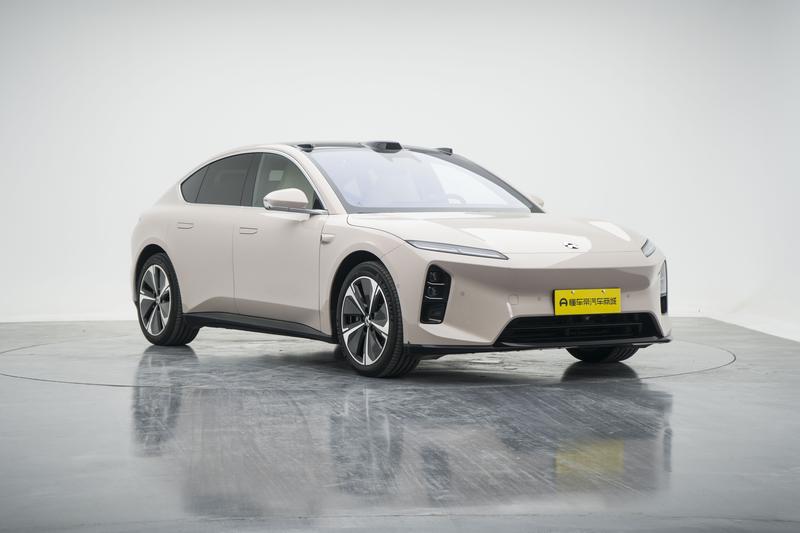 NIO NIO ET5 2025