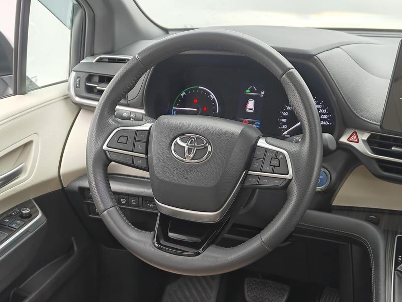 Toyota Sienna 2023