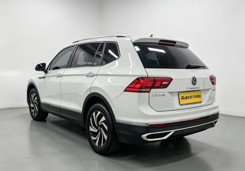 Volkswagen Tiguan L 2023