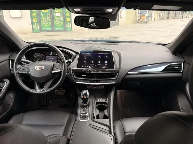 Cadillac Cadillac CT5 28T fashion type